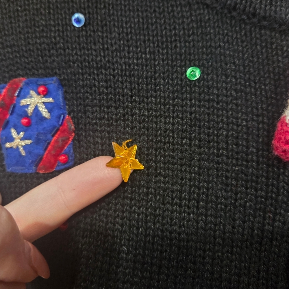 Austin Clothing Co. Black Sweater - Picture 2 of 10